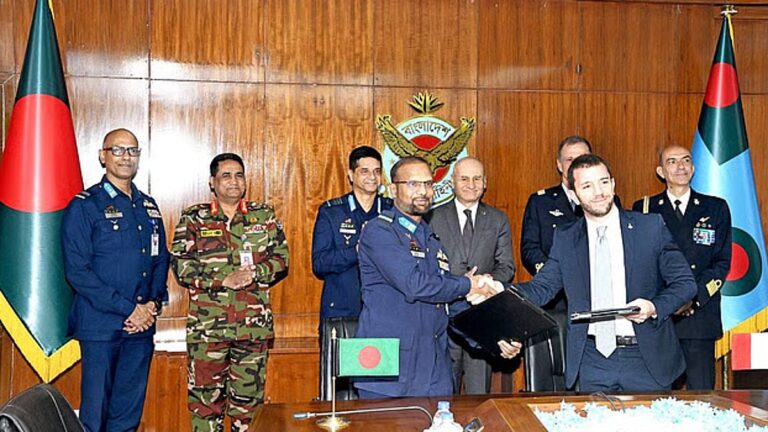 バングラデシュ、イタリアから戦闘機を購入する契約に署名