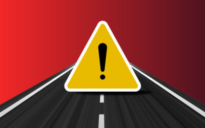 交通事故で4人死亡