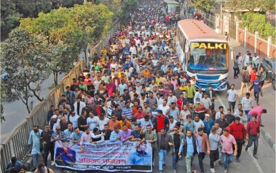 警察は「シャヒード・ピントゥ・スムリティ・サングサド」の行列を阻止