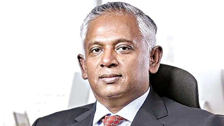 今私たちの子供を育てているのは誰でしょうか？