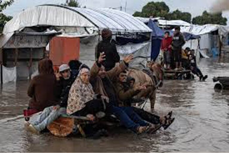 国連IOM、ガザの避難民が洪水に直面すると警告