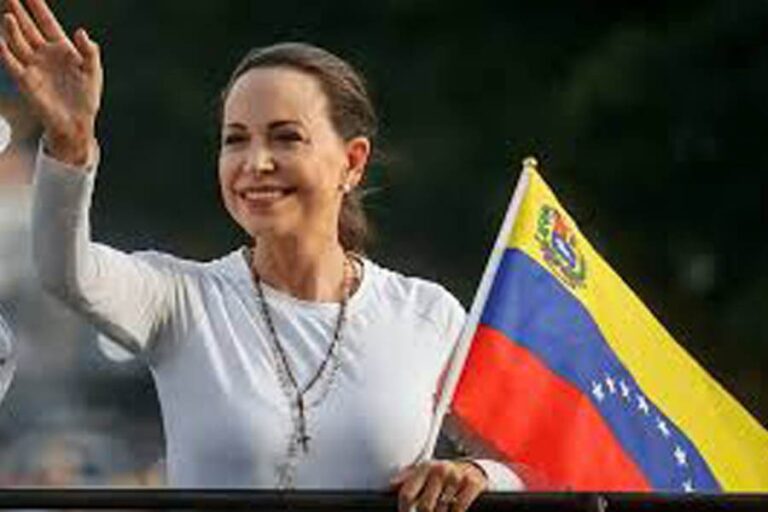 ベネズエラの戦争懸念が高まる中、米国がマドゥロ大統領の親族に制裁を課す