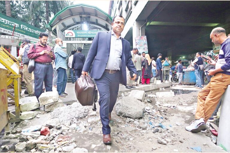メトロレールのバングラデシュ事務局駅