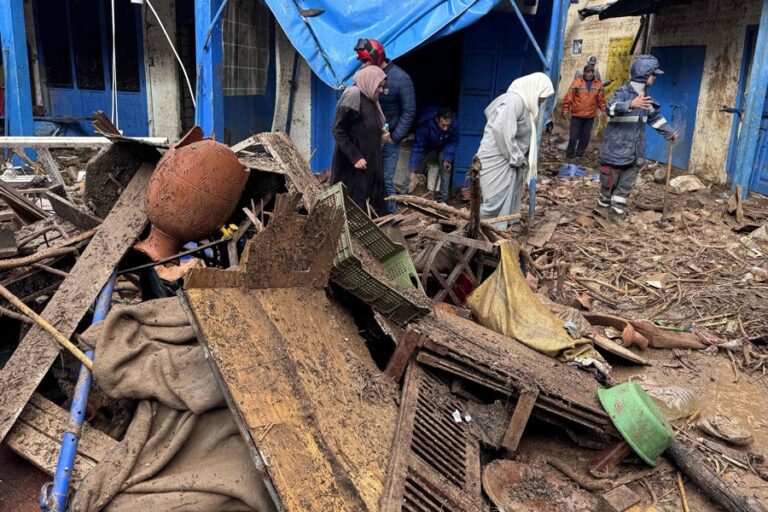 モロッコの沿岸の町で洪水が発生し、37人が死亡