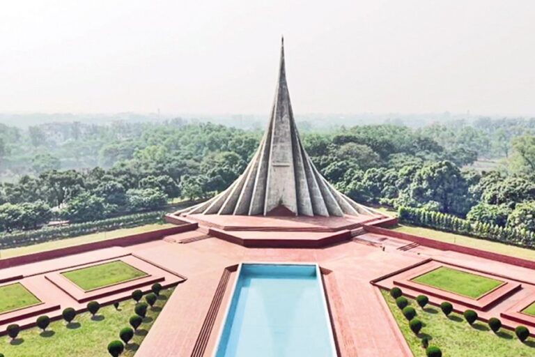 国民は今日、新たな雰囲気の中でVデーを祝う