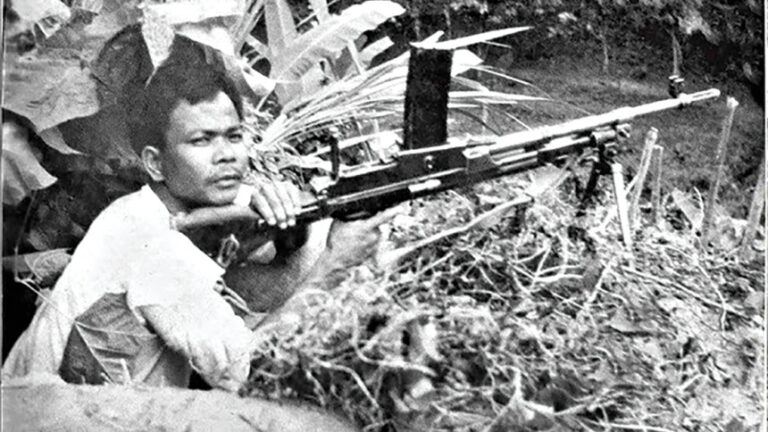 平原から丘陵地帯へ：解放戦争における先住民の勇気