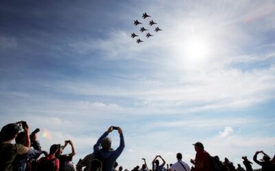 潜在的な合弁事業について議論