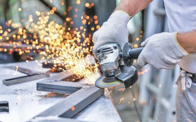 サウジアラビア内閣、認可された工業施設の外国人労働者への手数料を廃止