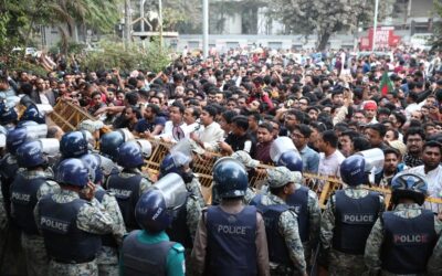 警察はジャティヤタバディ・チャトラ・ダル（JCD）の行列を阻止した