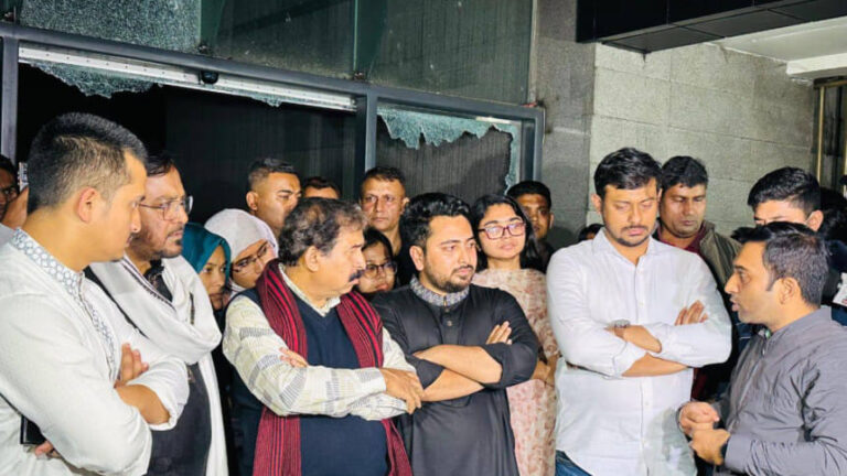 ゴノタントリク・ソンスカル・ジョーテ、メディアハウス襲撃で政府内部関係者の共謀を主張