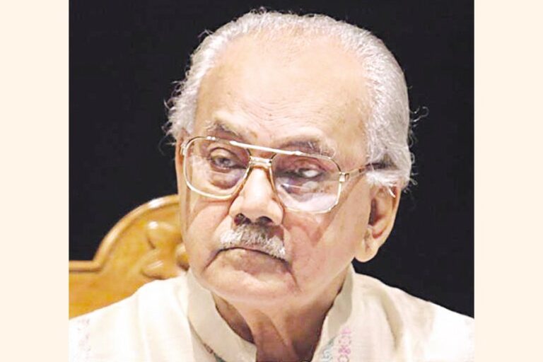 AKカンドカル氏が死去