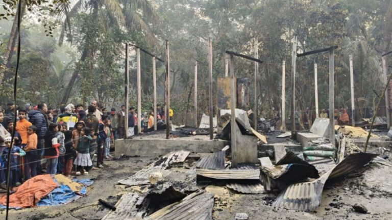 BNP党首の自宅が施錠され放火され、7歳児が死亡