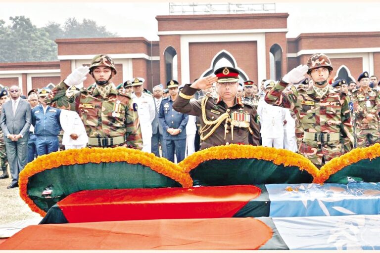 殉教した平和維持軍兵士の追悼式が行われた