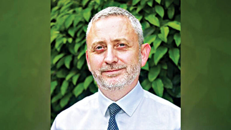 「バングラデシュの民主主義にとって恐ろしい瞬間」