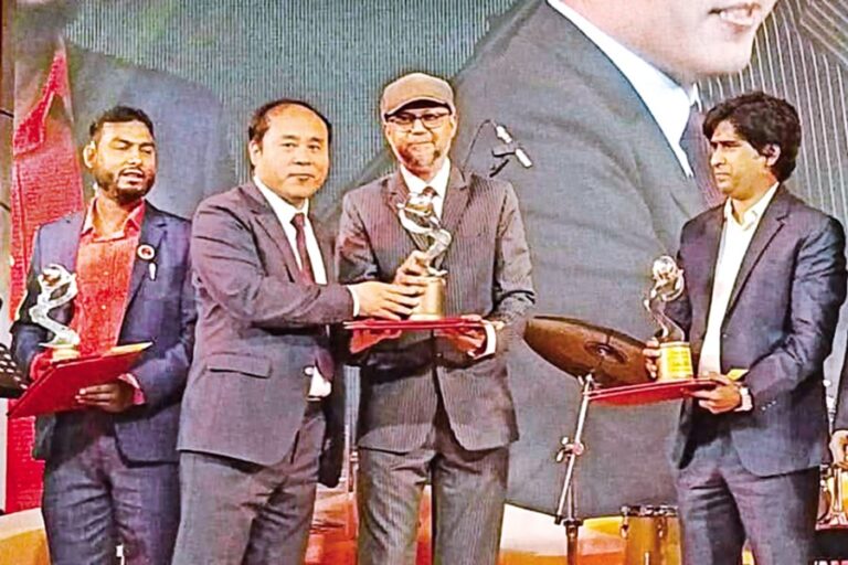 FE企画編集者キブリア氏、ゴールデンシルクロードBDメディア賞受賞30名に