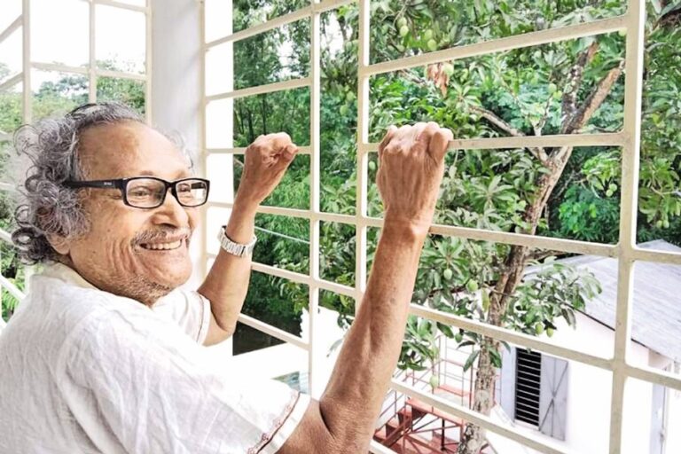 エクシェイ・パダックで受賞歴のある韻師、スクマール・バルア氏が死去