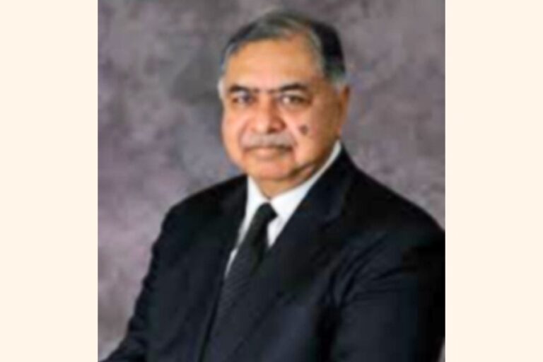 カマル医師が肺炎で入院