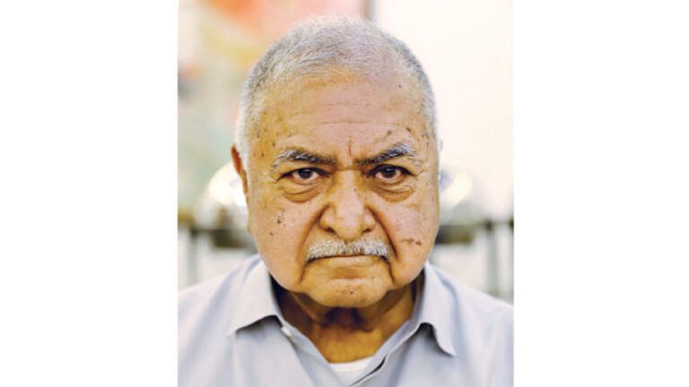 カマル・ホセイン氏、病気で入院