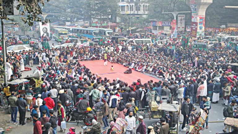 インキラブ・モンチョがシャーバグの封鎖を再開