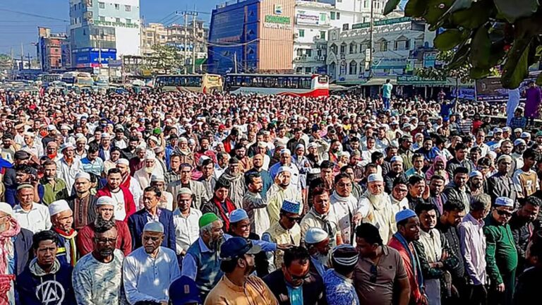 カレダ・ジアのために各地でガエバナ・ジャナザが行われた