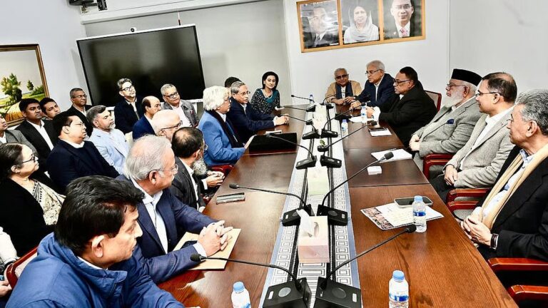 タリーク・ラーマンが一流の実業家や産業起業家と会合