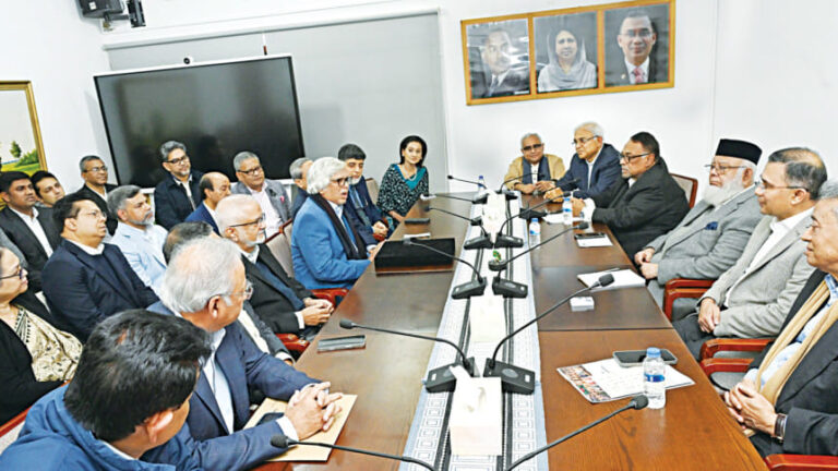 ビジネスリーダーがタリック氏に依頼