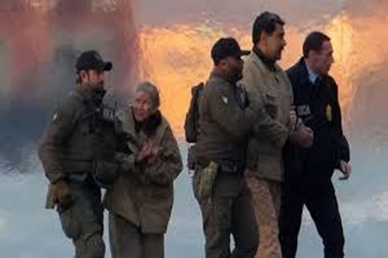 トランプ大統領、ベネズエラを「統治する」と宣言、マドゥロ大統領は法廷へ