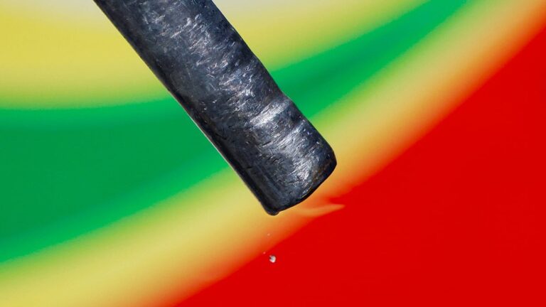 バングラデシュ、インドから18万トンのディーゼルを150億タカで輸入へ