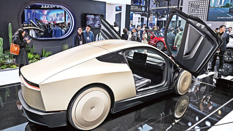 テスラの不振はイーロン・マスクの未来主義者としての信頼性を高める