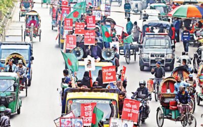 インキラブ・モンチョがトラックの行列を制覇