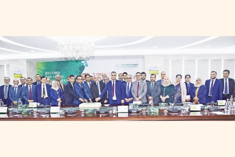 パバリ銀行、300億タカ超の営業利益で記録を更新