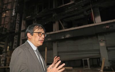 シンガポール臨時代理大使が懸念を表明、連帯してプロトム・アロを訪問