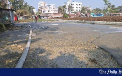 ララル・ディギの一部が埋め立てられている