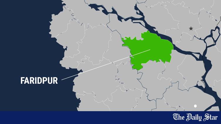 ガソリンスタンドの従業員が支払いを要求したために轢かれて死亡