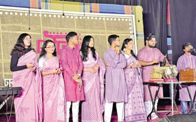 ダッカ大学文化協会が新しい「オイトリ」生を歓迎