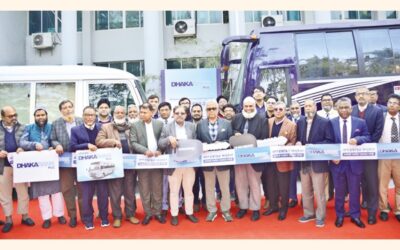 ダッカ銀行、シャヒード・ジアウル・ラーマン医療大学病院にバスを寄贈