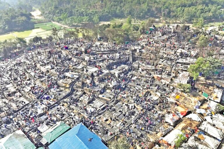 ウキヤのロヒンギャ難民キャンプで大規模な火災が発生