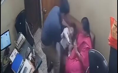 「寝ているときでも、子どもは『口を縫わないで』と泣き叫びます」と母親は言う。