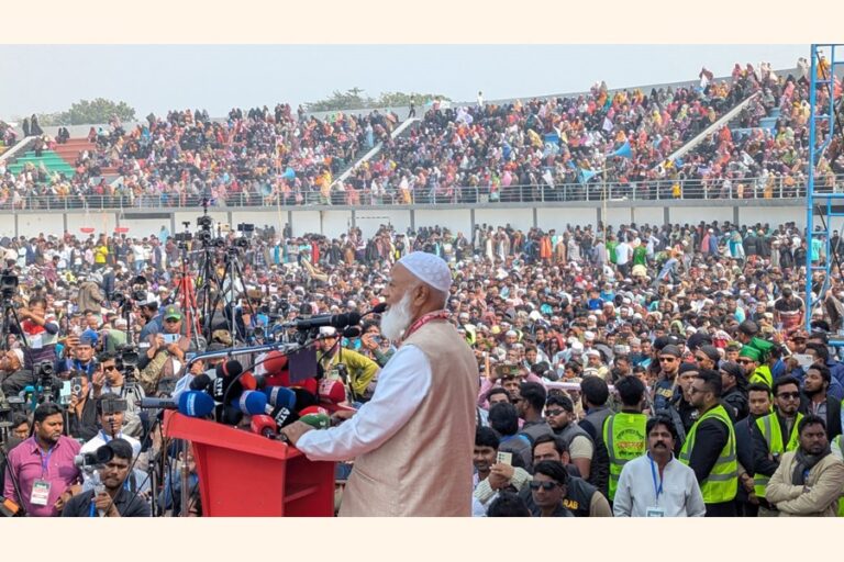 ジャマーアト・エ・イスラミ・アミールのシャフィクール・ラーマン博士が選挙集会で演説