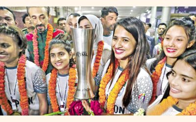 バングラデシュサッカー連盟はバングラデシュ女子フットサル代表チームのメンバーを歓迎した。