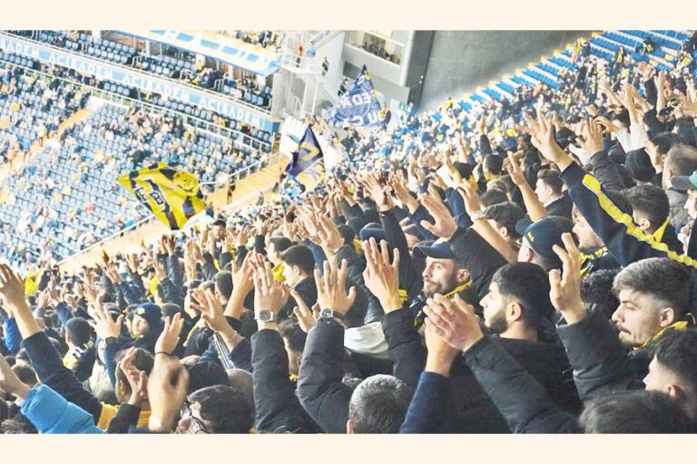 観客や熱心なサポーターがいなければ、どんなスポーツやゲームもその価値はない。