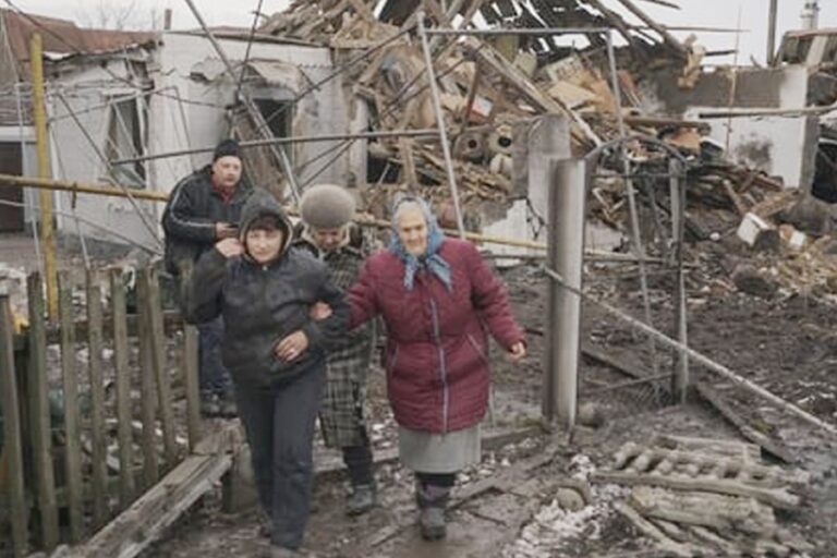 ウクライナはロシアが一晩でミサイル1発とドローン100機以上を発射したと発表