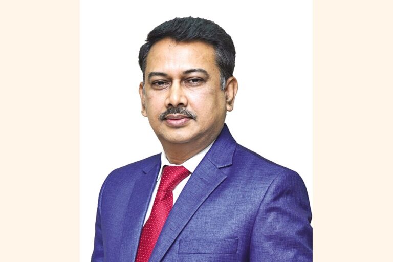 ヌルル・アジム氏が四万十銀行にMDとして入社