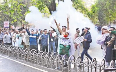 政府職員の給与水準、ハディ殺害に対する正義の要求が市内のデモを刺激