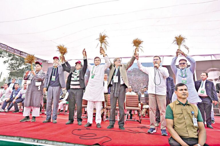 タリク氏、国民の信任を得て国を再建すると誓う