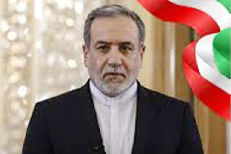 イランは米国の脅しを無視し、ウラン濃縮の権利を主張