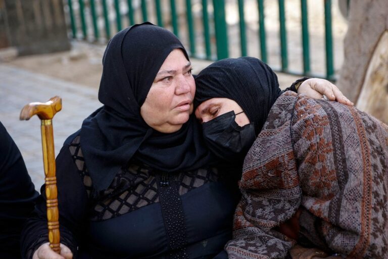 イスラエル軍の攻撃と銃撃でガザ地区のパレスチナ人5人が死亡