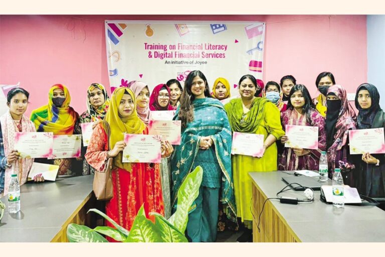 IPDC Joyeeは女性に金融とデジタルのスキルを身につけさせる