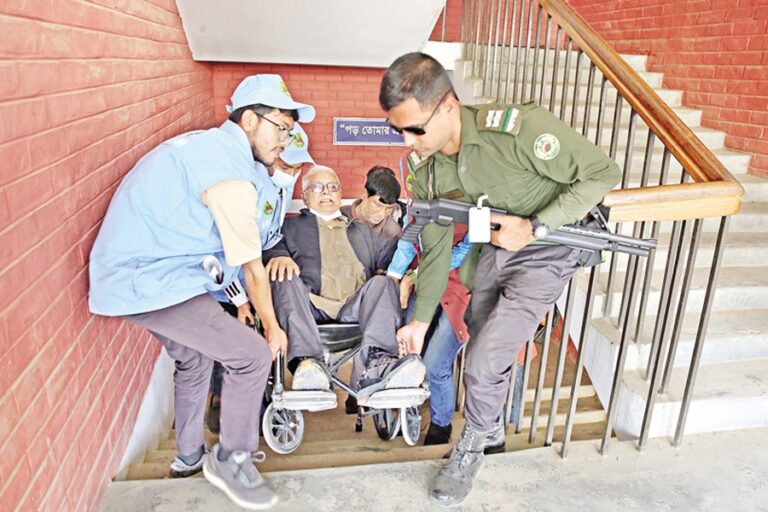 高齢有権者は投票への障壁を乗り越える