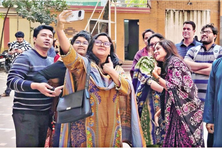 ダッカのいくつかの選挙区で投票員の不在が確認